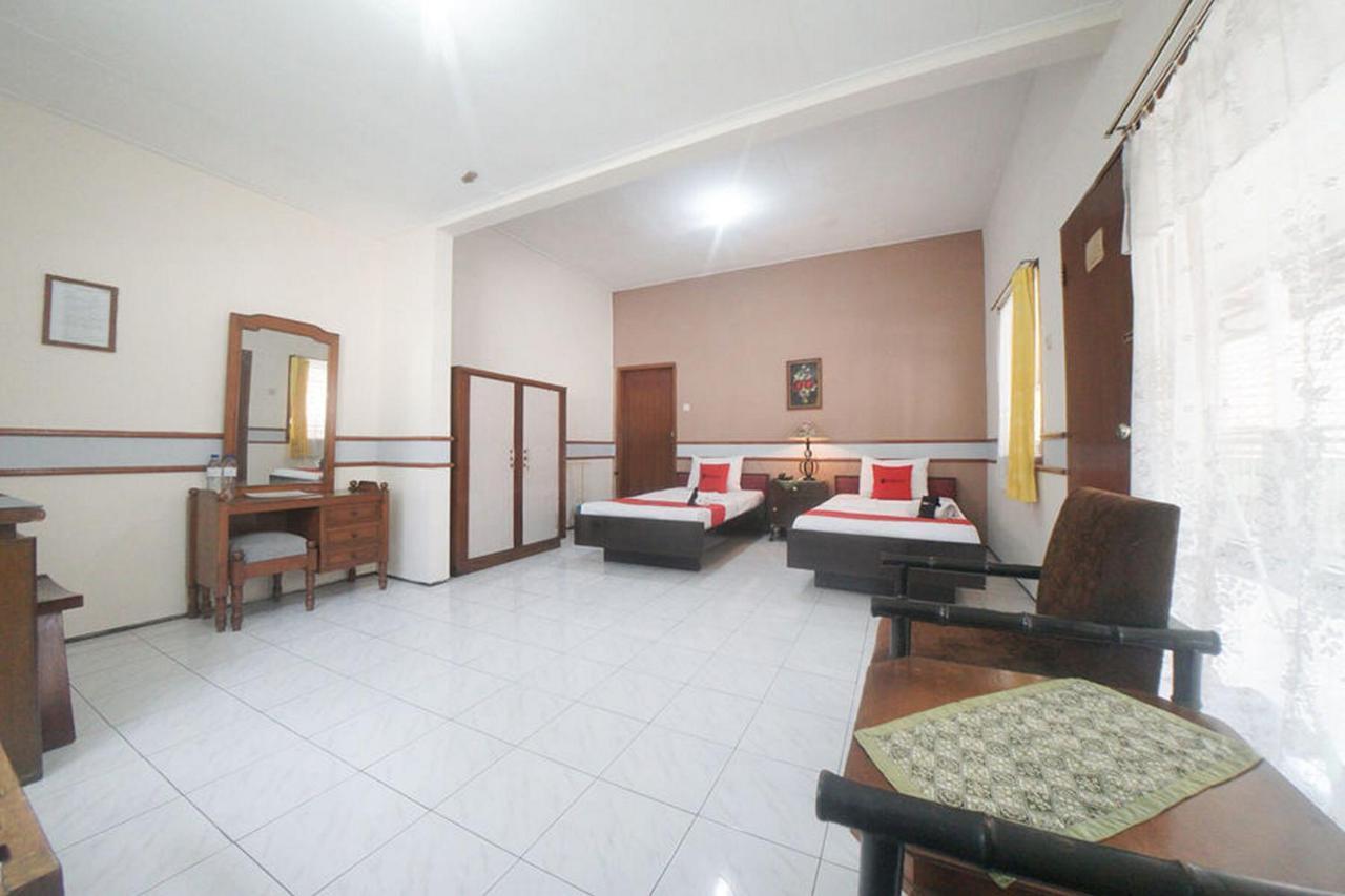 Reddoorz Near Balai Kota Malang Hotell Eksteriør bilde