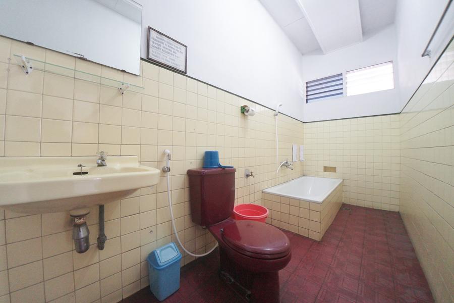 Reddoorz Near Balai Kota Malang Hotell Eksteriør bilde