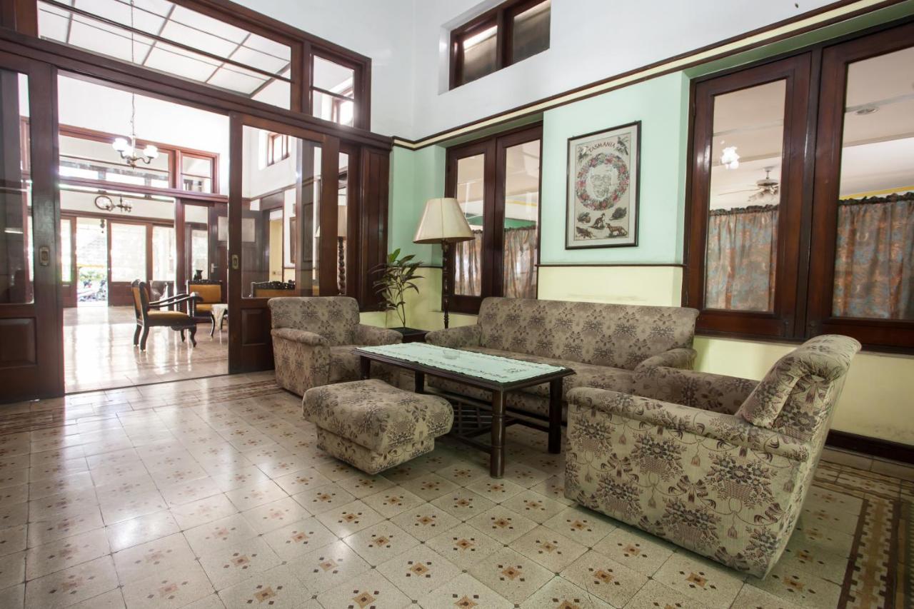 Reddoorz Near Balai Kota Malang Hotell Eksteriør bilde