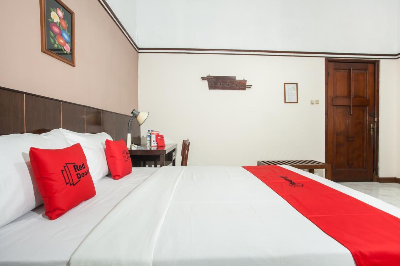 Reddoorz Near Balai Kota Malang Hotell Eksteriør bilde