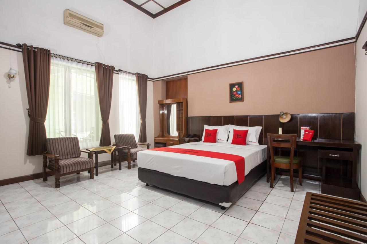 Reddoorz Near Balai Kota Malang Hotell Eksteriør bilde