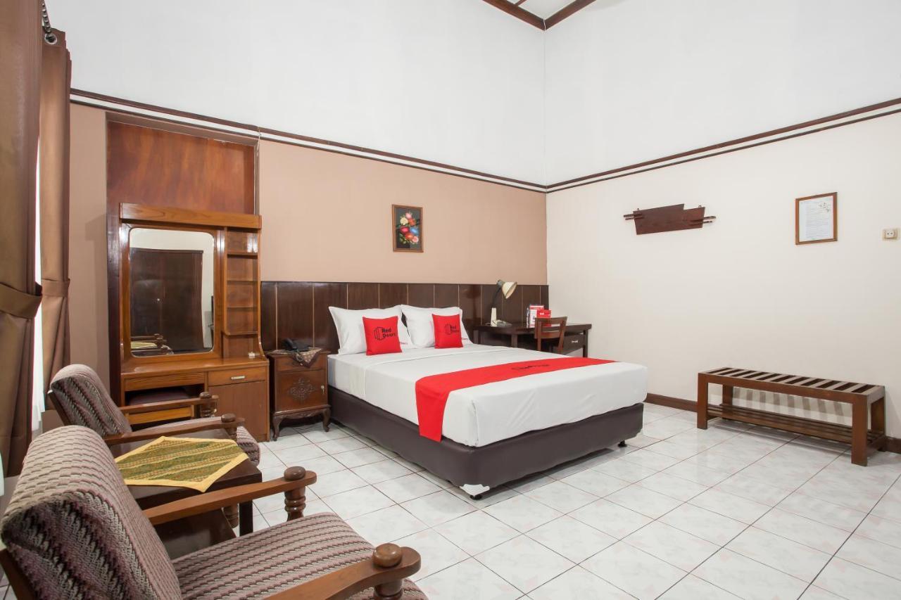 Reddoorz Near Balai Kota Malang Hotell Eksteriør bilde